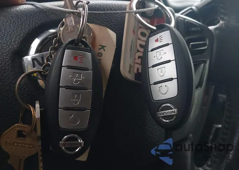 2016 Nissan Titan Xd Platinum Reserve Diesel z USA, uszkodzony, nr VIN 1N6BA1F43GN503800